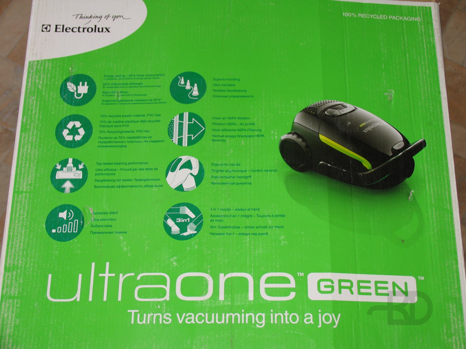 Пылесос Electrolux ZG 8800 UltraOne Green